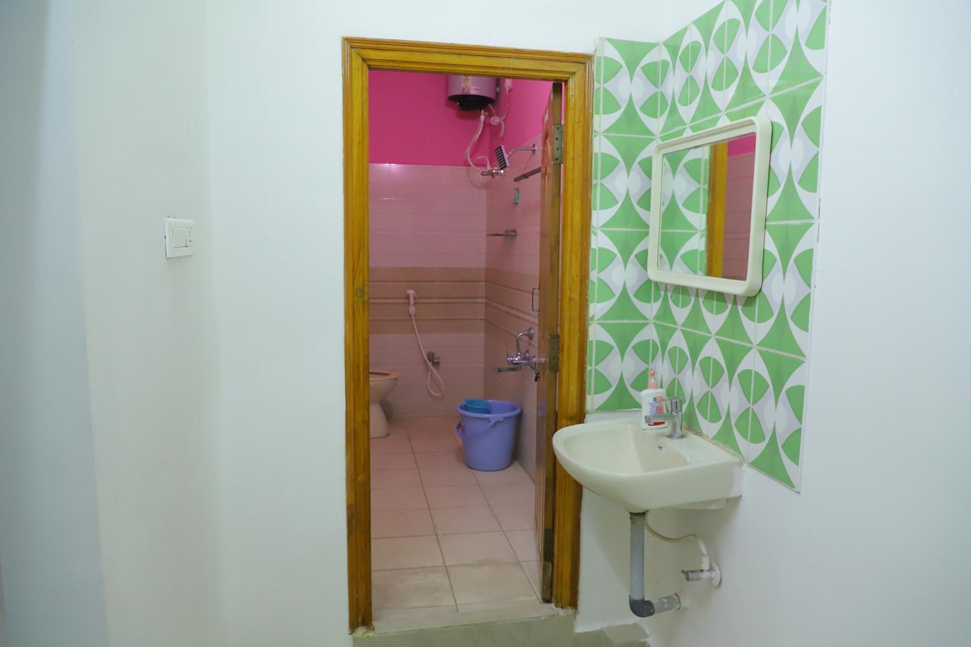 Nanda Mohan Homestay- Luxuries Ac Apartment Close To Alipiri Foothills-Kapila Teertham And Iskcon Temple Τιρουπάτι Εξωτερικό φωτογραφία
