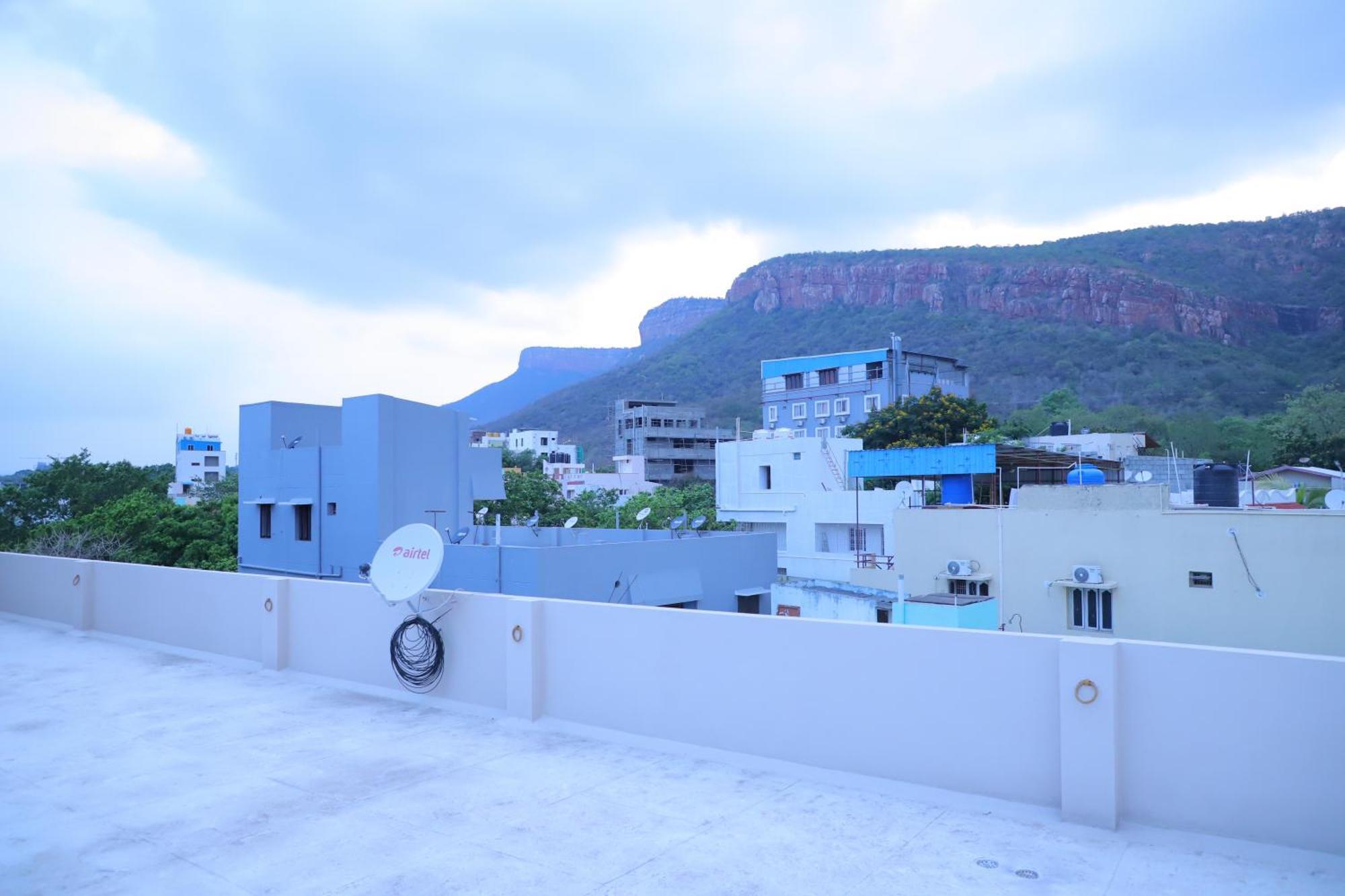 Nanda Mohan Homestay- Luxuries Ac Apartment Close To Alipiri Foothills-Kapila Teertham And Iskcon Temple Τιρουπάτι Εξωτερικό φωτογραφία