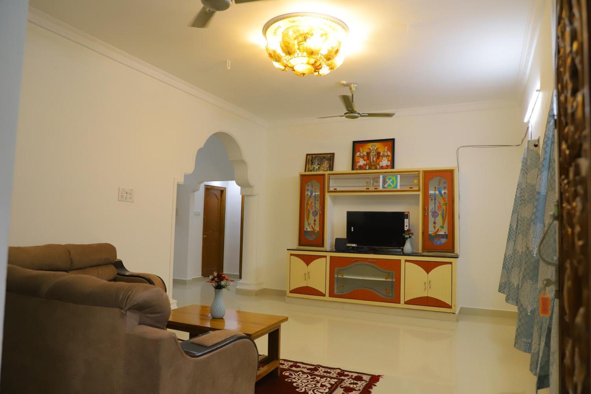 Nanda Mohan Homestay- Luxuries Ac Apartment Close To Alipiri Foothills-Kapila Teertham And Iskcon Temple Τιρουπάτι Εξωτερικό φωτογραφία