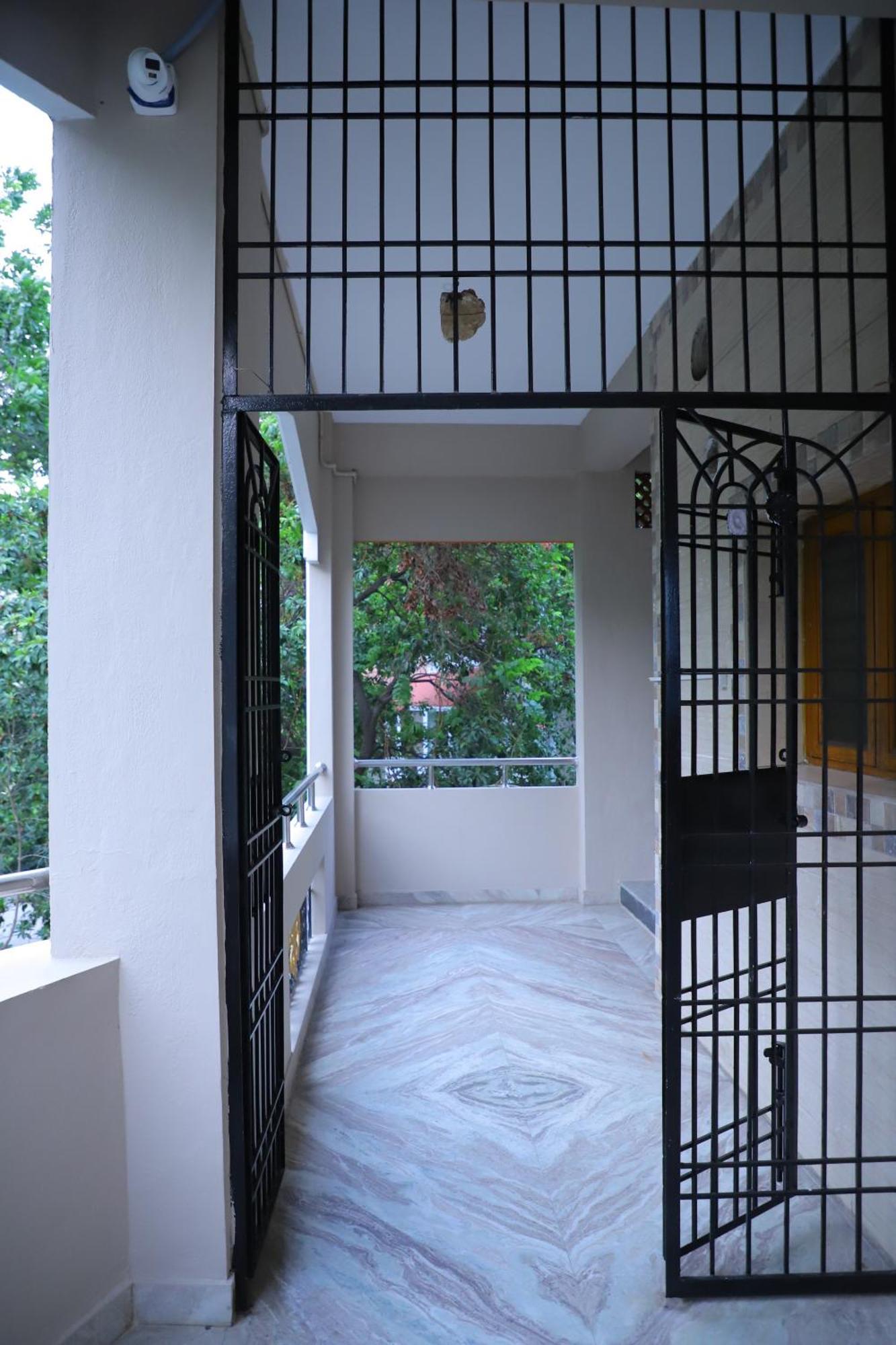 Nanda Mohan Homestay- Luxuries Ac Apartment Close To Alipiri Foothills-Kapila Teertham And Iskcon Temple Τιρουπάτι Εξωτερικό φωτογραφία