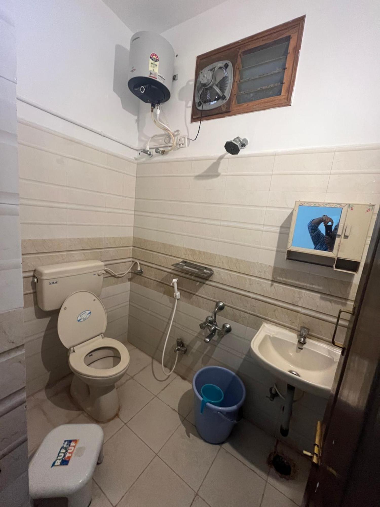 Nanda Mohan Homestay- Luxuries Ac Apartment Close To Alipiri Foothills-Kapila Teertham And Iskcon Temple Τιρουπάτι Εξωτερικό φωτογραφία