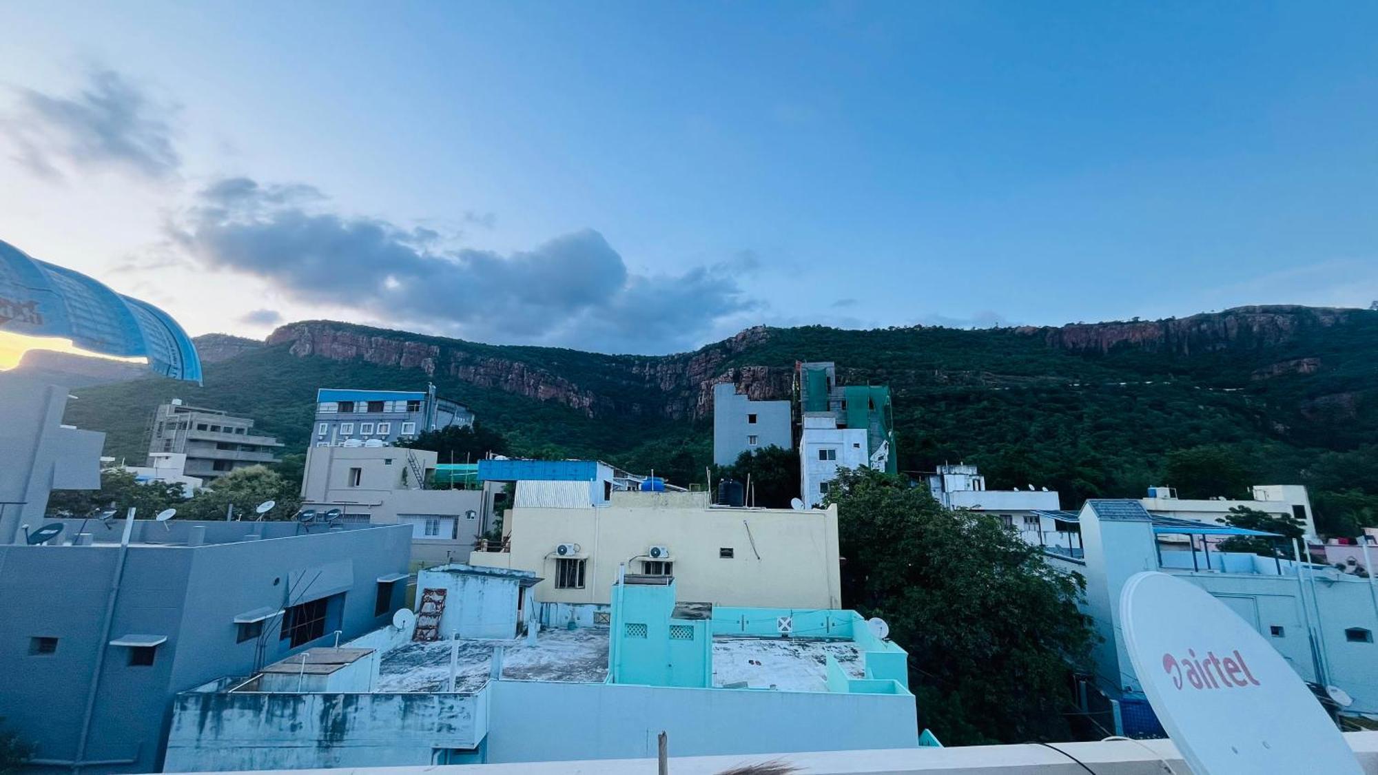Nanda Mohan Homestay- Luxuries Ac Apartment Close To Alipiri Foothills-Kapila Teertham And Iskcon Temple Τιρουπάτι Εξωτερικό φωτογραφία